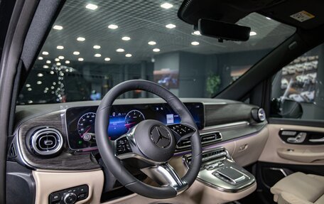 Mercedes-Benz V-Класс, 2024 год, 15 490 000 рублей, 15 фотография