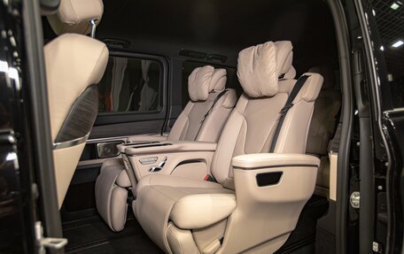 Mercedes-Benz V-Класс, 2024 год, 15 490 000 рублей, 28 фотография
