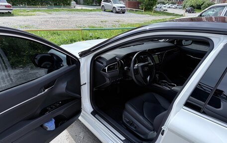 Toyota Camry, 2020 год, 4 000 000 рублей, 5 фотография