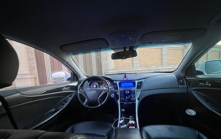 Hyundai Sonata VI, 2010 год, 1 250 000 рублей, 5 фотография