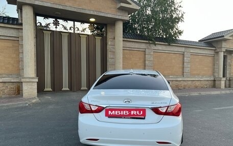 Hyundai Sonata VI, 2010 год, 1 250 000 рублей, 4 фотография