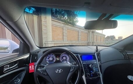Hyundai Sonata VI, 2010 год, 1 250 000 рублей, 6 фотография