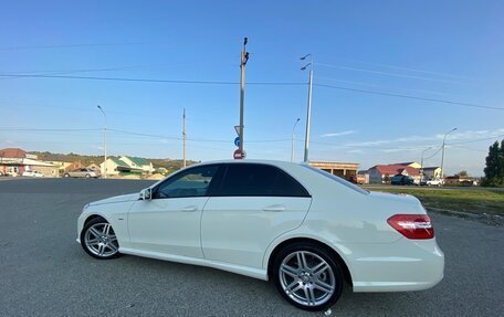 Mercedes-Benz E-Класс, 2011 год, 2 000 000 рублей, 4 фотография