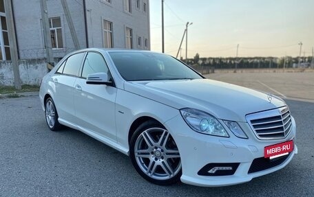 Mercedes-Benz E-Класс, 2011 год, 2 000 000 рублей, 2 фотография