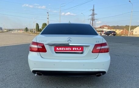 Mercedes-Benz E-Класс, 2011 год, 2 000 000 рублей, 9 фотография