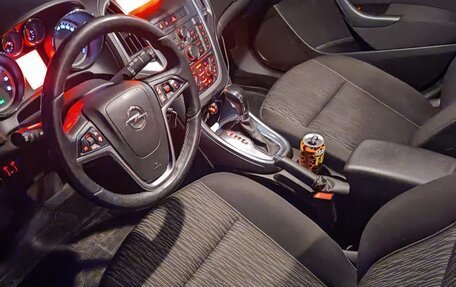 Opel Astra J, 2014 год, 1 055 000 рублей, 25 фотография