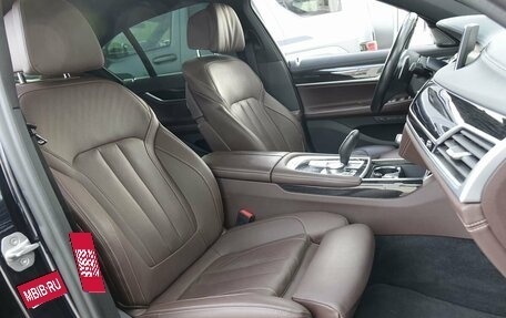BMW 7 серия, 2018 год, 3 550 000 рублей, 20 фотография