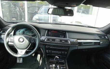 BMW 7 серия, 2014 год, 1 990 000 рублей, 9 фотография