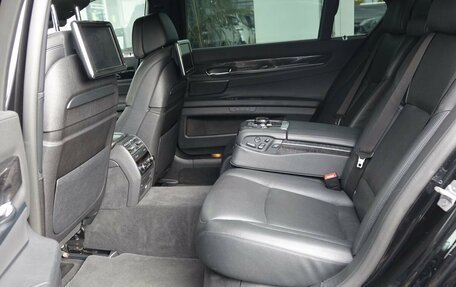 BMW 7 серия, 2014 год, 1 990 000 рублей, 20 фотография