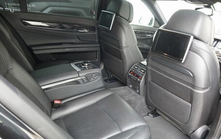 BMW 7 серия, 2014 год, 1 990 000 рублей, 29 фотография