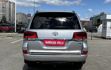 Toyota Land Cruiser 200, 2014 год, 3 780 000 рублей, 7 фотография