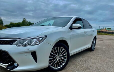 Toyota Camry, 2015 год, 2 150 000 рублей, 2 фотография