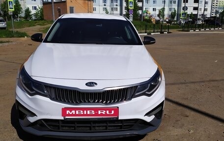 KIA Optima IV, 2019 год, 1 670 000 рублей, 2 фотография