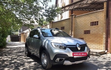 Renault Sandero II рестайлинг, 2022 год, 1 860 000 рублей, 5 фотография