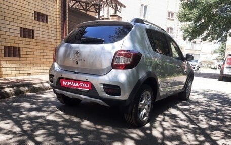 Renault Sandero II рестайлинг, 2022 год, 1 860 000 рублей, 6 фотография