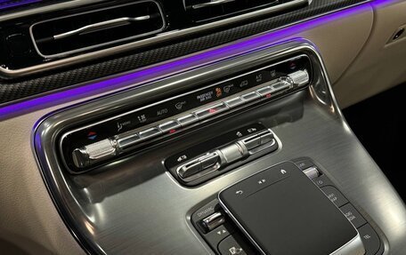 Mercedes-Benz V-Класс, 2024 год, 14 990 000 рублей, 20 фотография