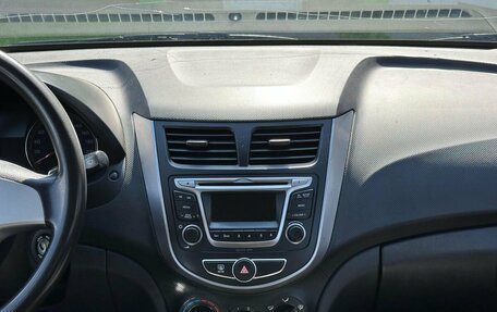 Hyundai Solaris II рестайлинг, 2013 год, 710 000 рублей, 13 фотография