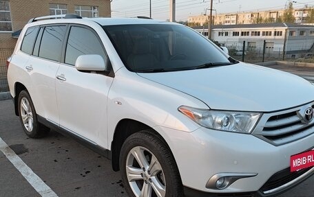 Toyota Highlander III, 2012 год, 2 500 000 рублей, 2 фотография