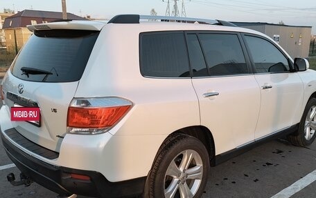 Toyota Highlander III, 2012 год, 2 500 000 рублей, 6 фотография