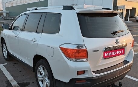 Toyota Highlander III, 2012 год, 2 500 000 рублей, 5 фотография