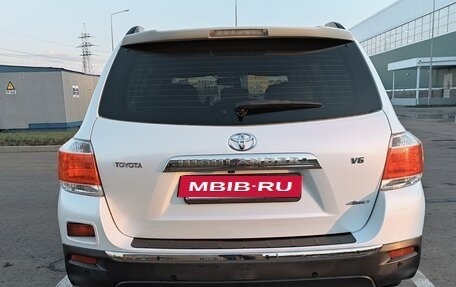 Toyota Highlander III, 2012 год, 2 500 000 рублей, 9 фотография