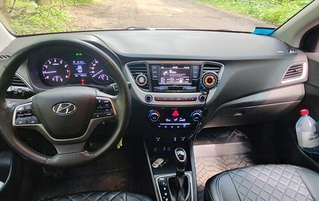 Hyundai Solaris II рестайлинг, 2017 год, 1 399 999 рублей, 8 фотография