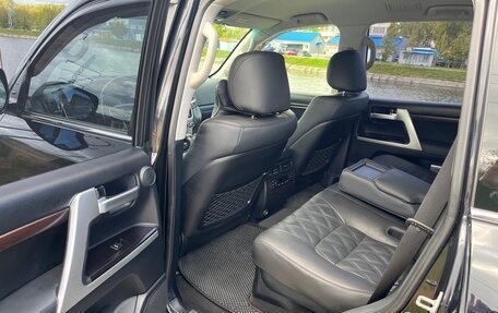 Toyota Land Cruiser 200, 2019 год, 6 100 000 рублей, 12 фотография