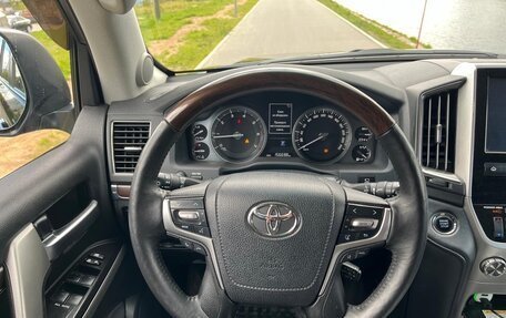 Toyota Land Cruiser 200, 2019 год, 6 100 000 рублей, 16 фотография