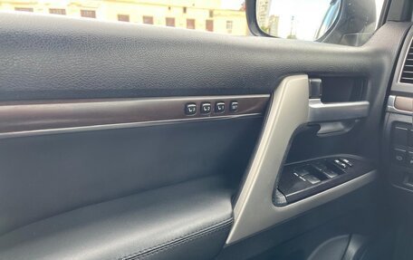 Toyota Land Cruiser 200, 2019 год, 6 100 000 рублей, 18 фотография