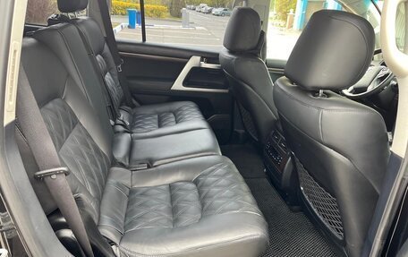 Toyota Land Cruiser 200, 2019 год, 6 100 000 рублей, 28 фотография