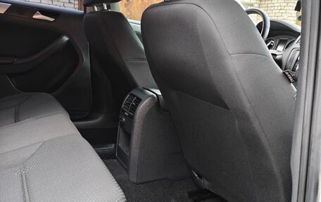 Volkswagen Jetta VI, 2013 год, 1 250 000 рублей, 10 фотография