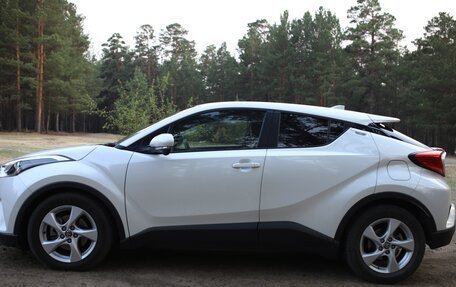 Toyota C-HR I рестайлинг, 2019 год, 1 750 000 рублей, 8 фотография