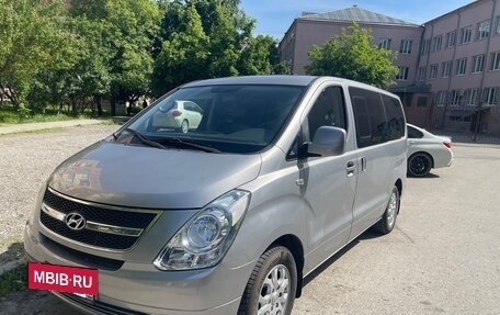 Hyundai Grand Starex Grand Starex I рестайлинг 2, 2012 год, 1 790 000 рублей, 3 фотография