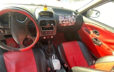 Mitsubishi Carisma I, 2001 год, 135 000 рублей, 8 фотография