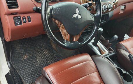 Mitsubishi L200 IV рестайлинг, 2011 год, 1 077 000 рублей, 11 фотография