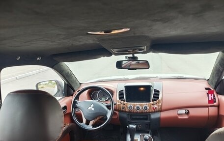 Mitsubishi L200 IV рестайлинг, 2011 год, 1 077 000 рублей, 8 фотография