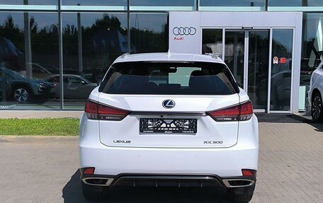 Lexus RX IV рестайлинг, 2020 год, 5 770 000 рублей, 6 фотография