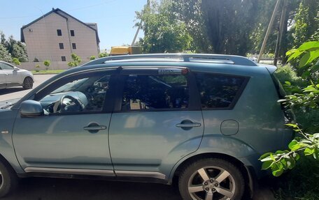 Mitsubishi Outlander III рестайлинг 3, 2006 год, 880 000 рублей, 4 фотография