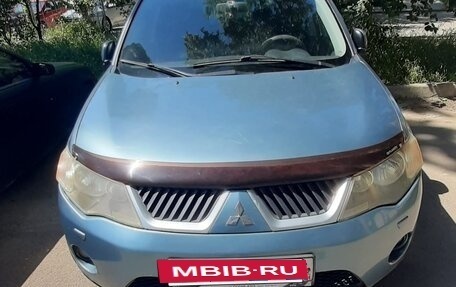 Mitsubishi Outlander III рестайлинг 3, 2006 год, 880 000 рублей, 3 фотография