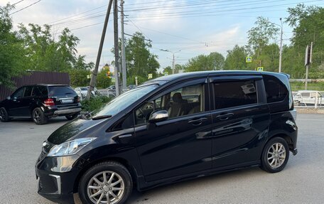 Honda Freed I, 2014 год, 1 360 000 рублей, 4 фотография