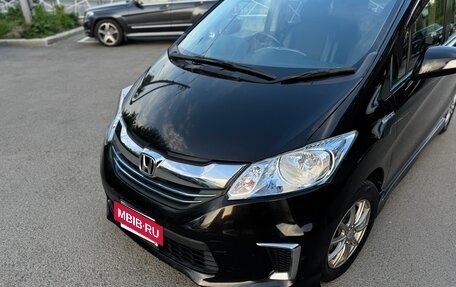 Honda Freed I, 2014 год, 1 360 000 рублей, 2 фотография