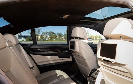 BMW 7 серия, 2010 год, 2 300 000 рублей, 14 фотография