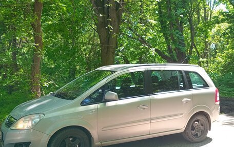 Opel Zafira B, 2010 год, 700 000 рублей, 9 фотография