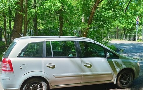 Opel Zafira B, 2010 год, 700 000 рублей, 6 фотография