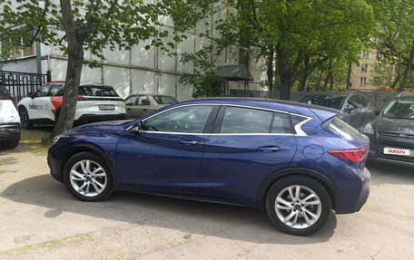 Infiniti Q30, 2017 год, 2 090 000 рублей, 3 фотография