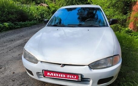 Mitsubishi Colt VI рестайлинг, 1998 год, 220 000 рублей, 6 фотография