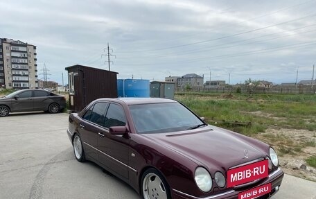 Mercedes-Benz E-Класс, 1997 год, 960 000 рублей, 6 фотография