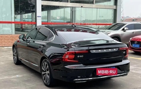 Volvo S90 II рестайлинг, 2022 год, 3 092 000 рублей, 2 фотография