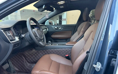 Volvo S60 III, 2022 год, 2 415 000 рублей, 4 фотография