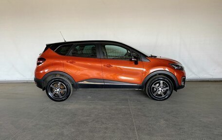 Renault Kaptur I рестайлинг, 2017 год, 1 351 000 рублей, 4 фотография